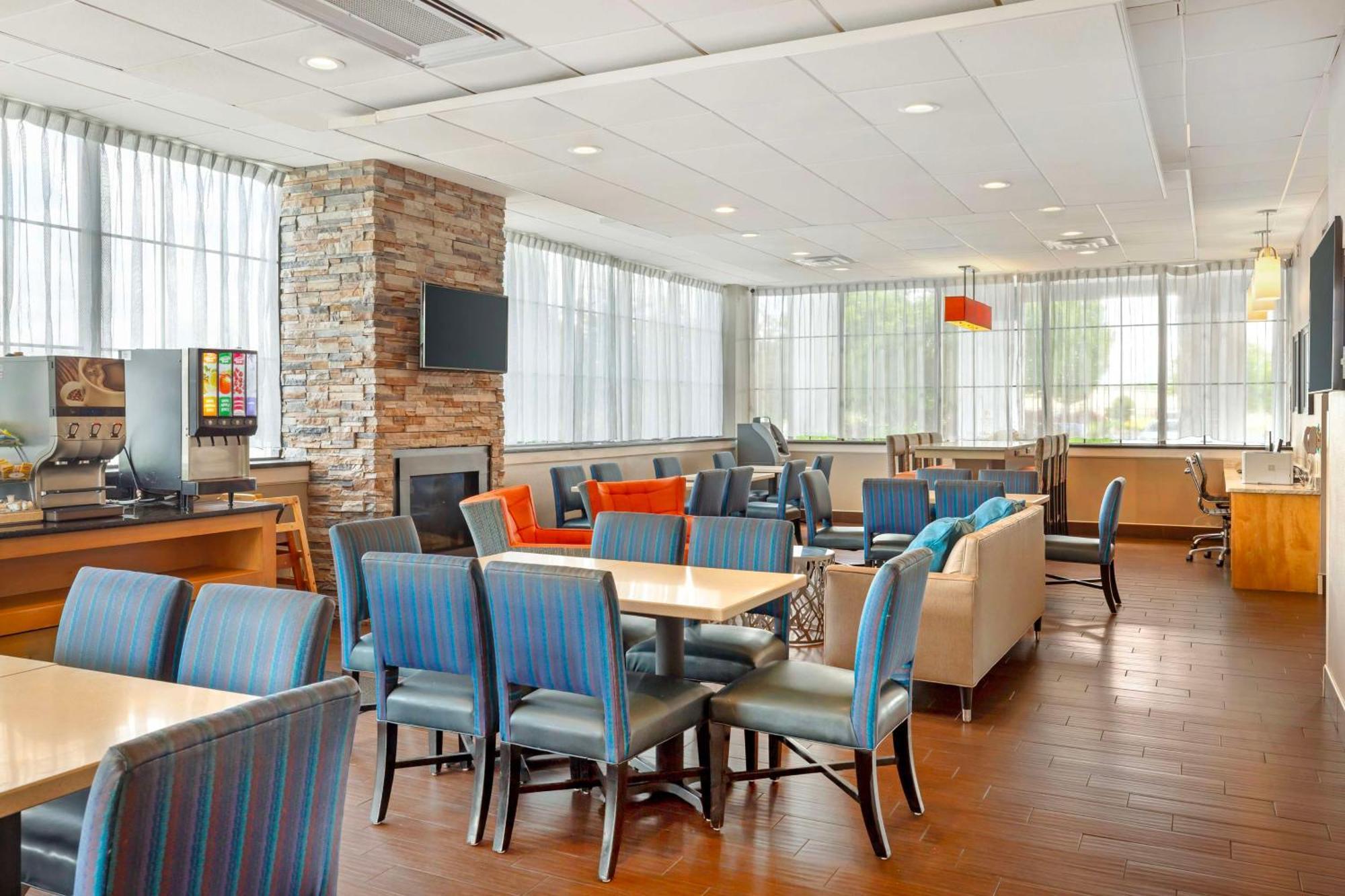Best Western Hartford Hotel And Suites Dış mekan fotoğraf